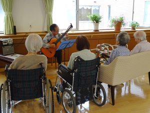 『あいうべ体操』は口をしっかりと開けて